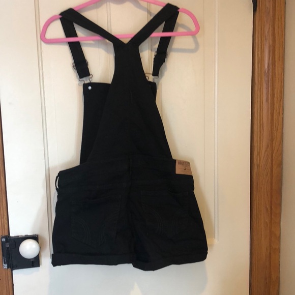 Black Overall Shorts - Picture 3 of 4